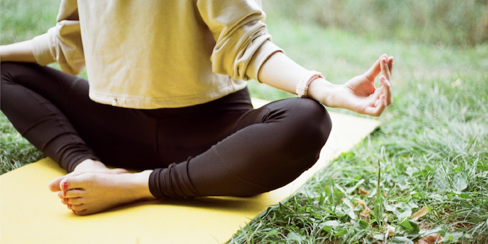 The Holistic Benefits of Outdoor Yoga - Yoga Medicine